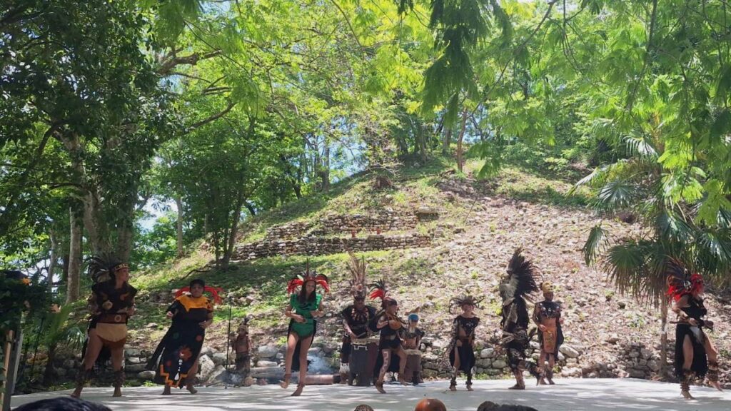 Danza tradicional maya.