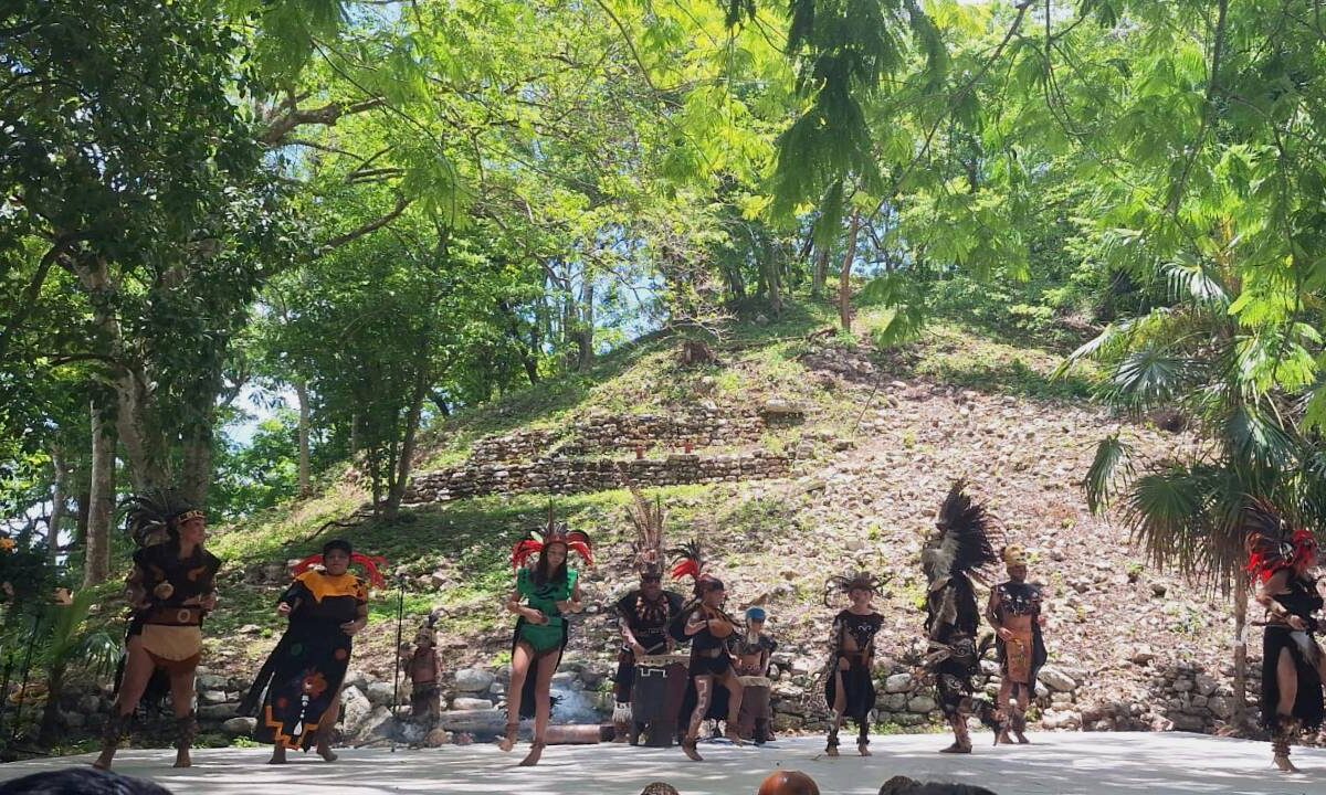 Danza tradicional maya.
