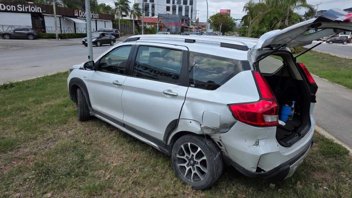 El percance fue en la avenida Huayacán.