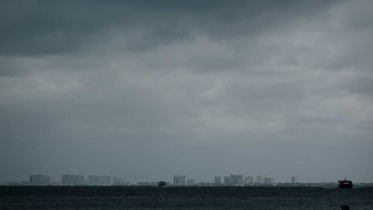 El clima en Quintana Roo será caluroso con lluvias.