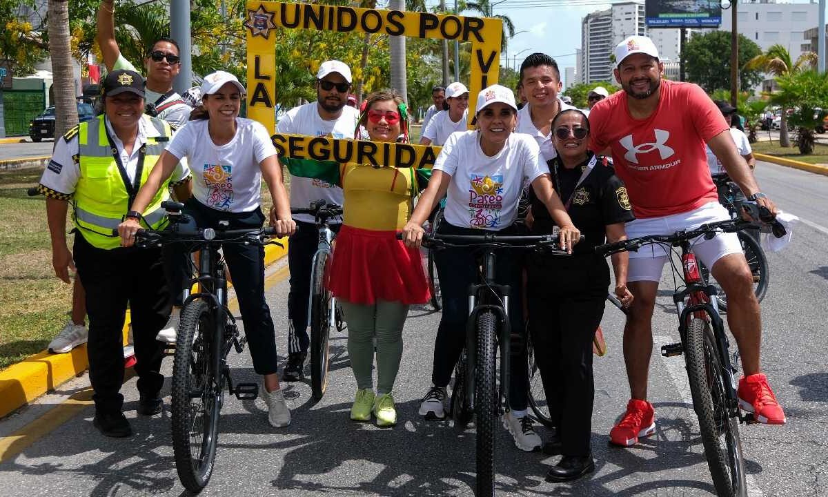 Últimas noticias. Éxito en el Paseo Cancunense.