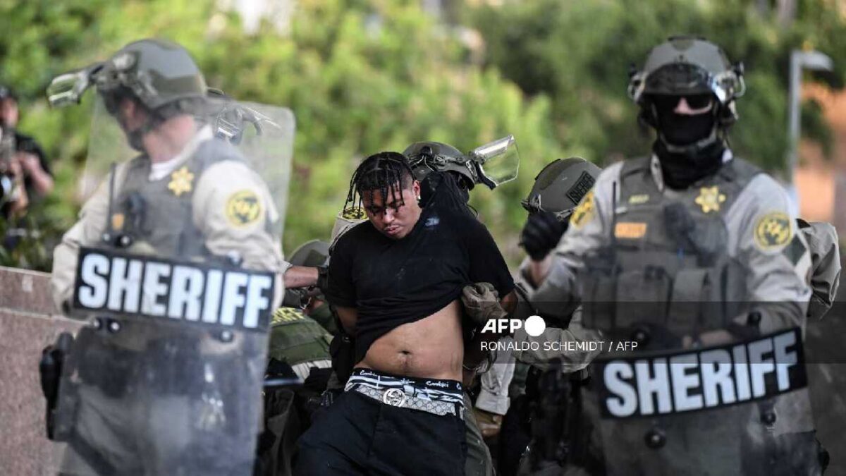 Donald Trump mantiene su política migratoria.