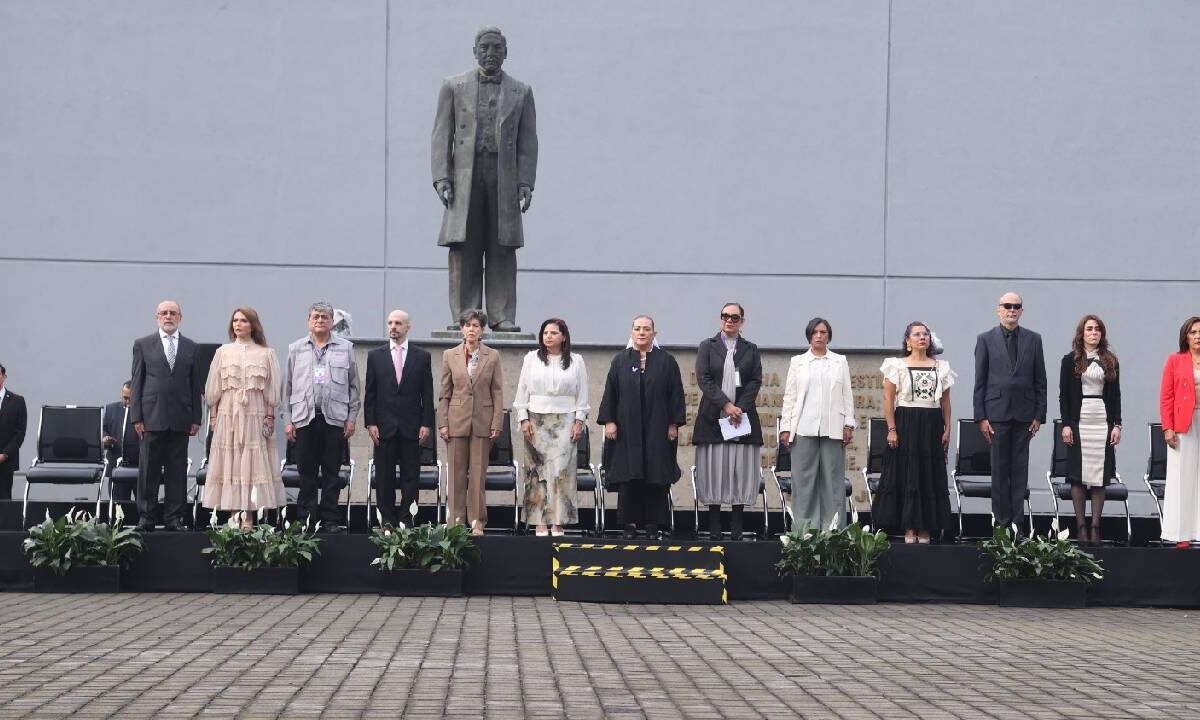 Ceremonia para la jornada electoral.