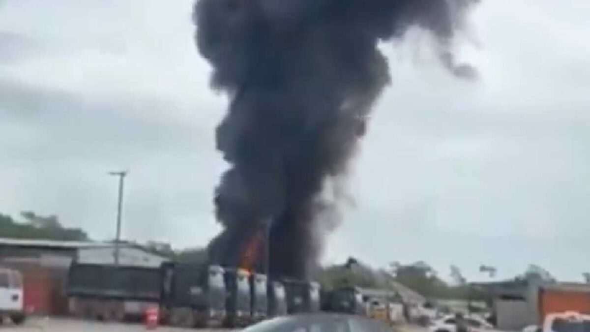 Explosión de pipa en tramo 6 del Tren Maya.