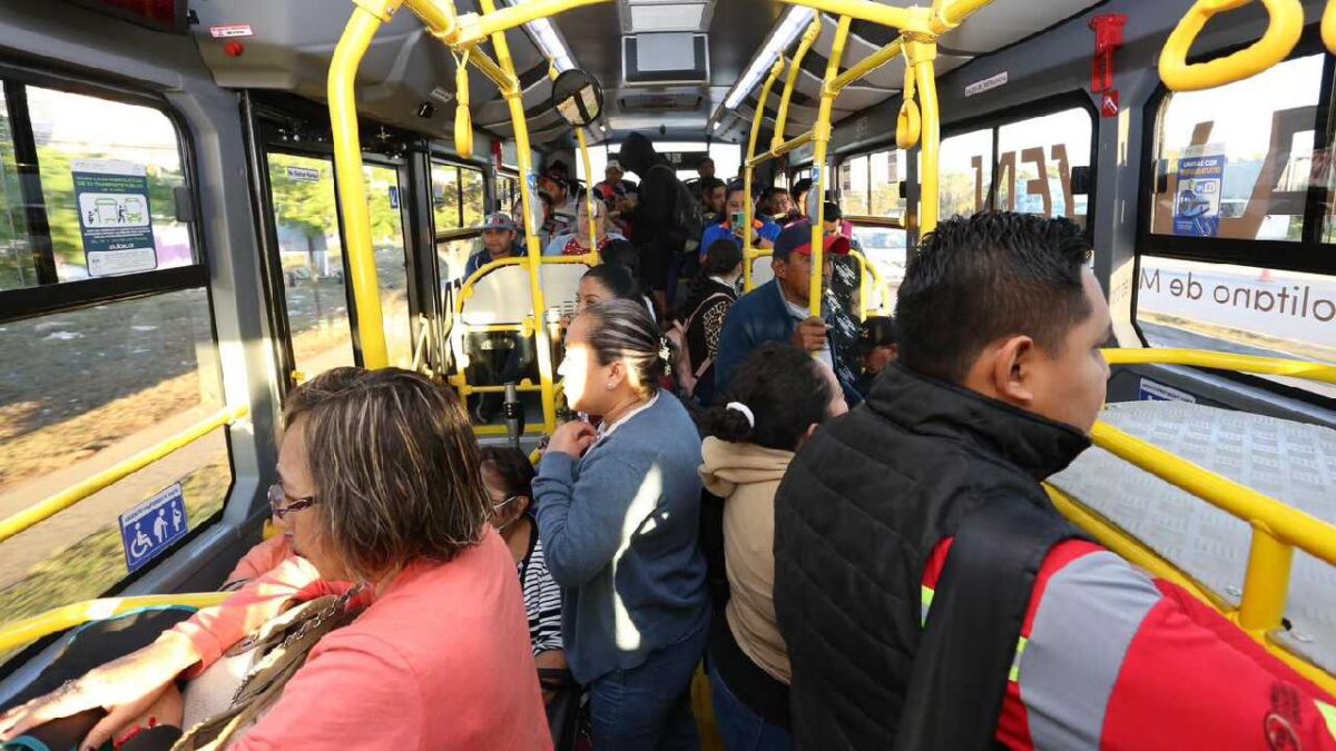 Buscan mejorar el transporte público.