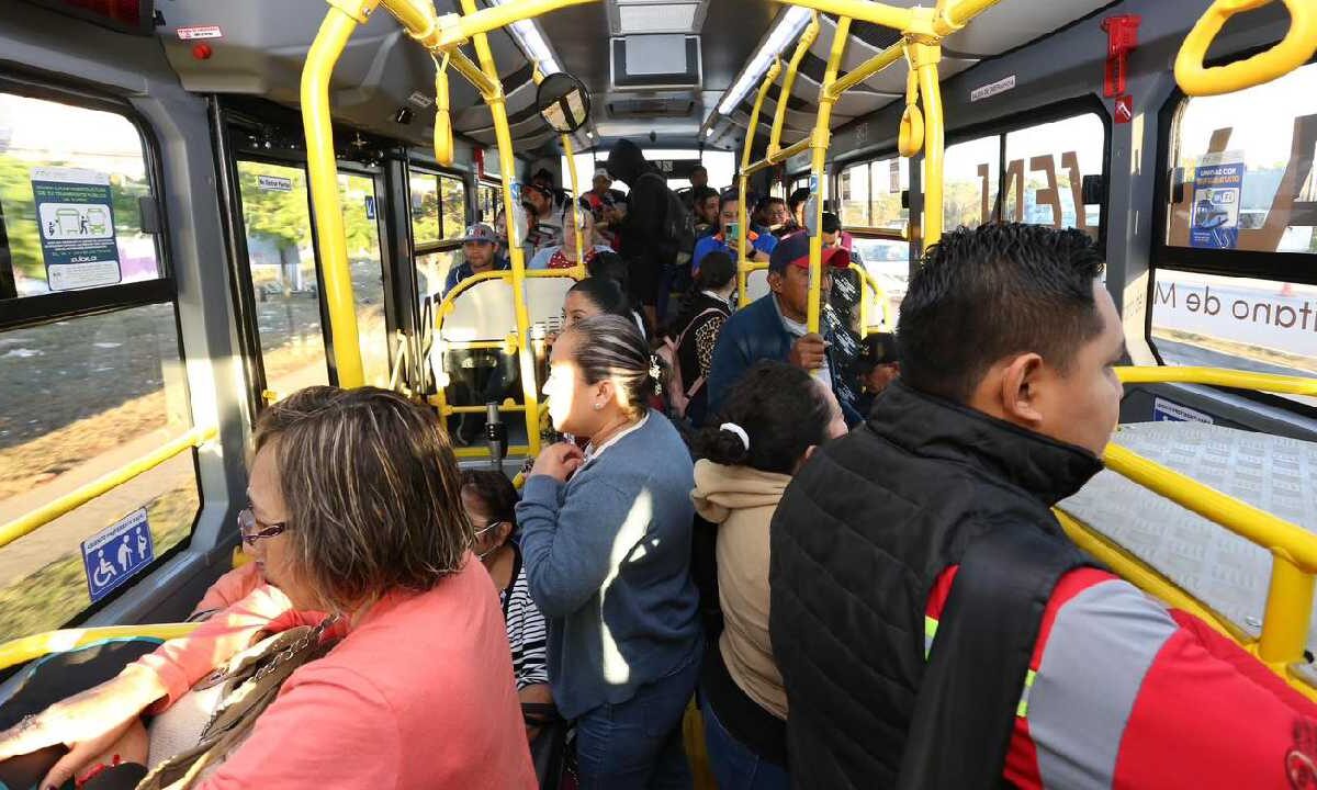 Buscan mejorar el transporte público.
