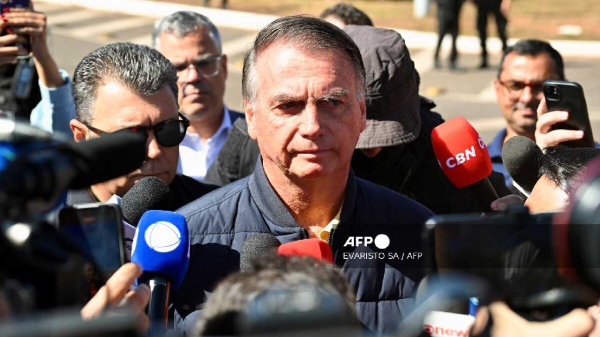 Jair Bolsonaro llevará un brazalete.