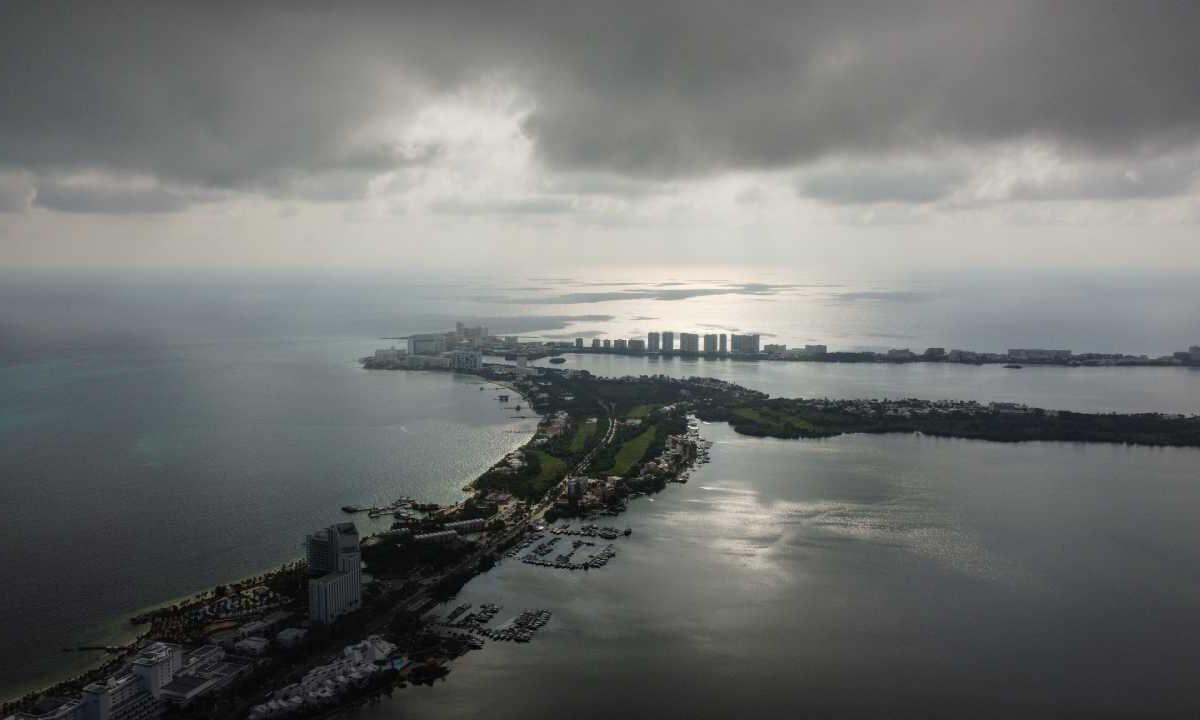 El clima en Quintana Roo será caluroso con lluvias.