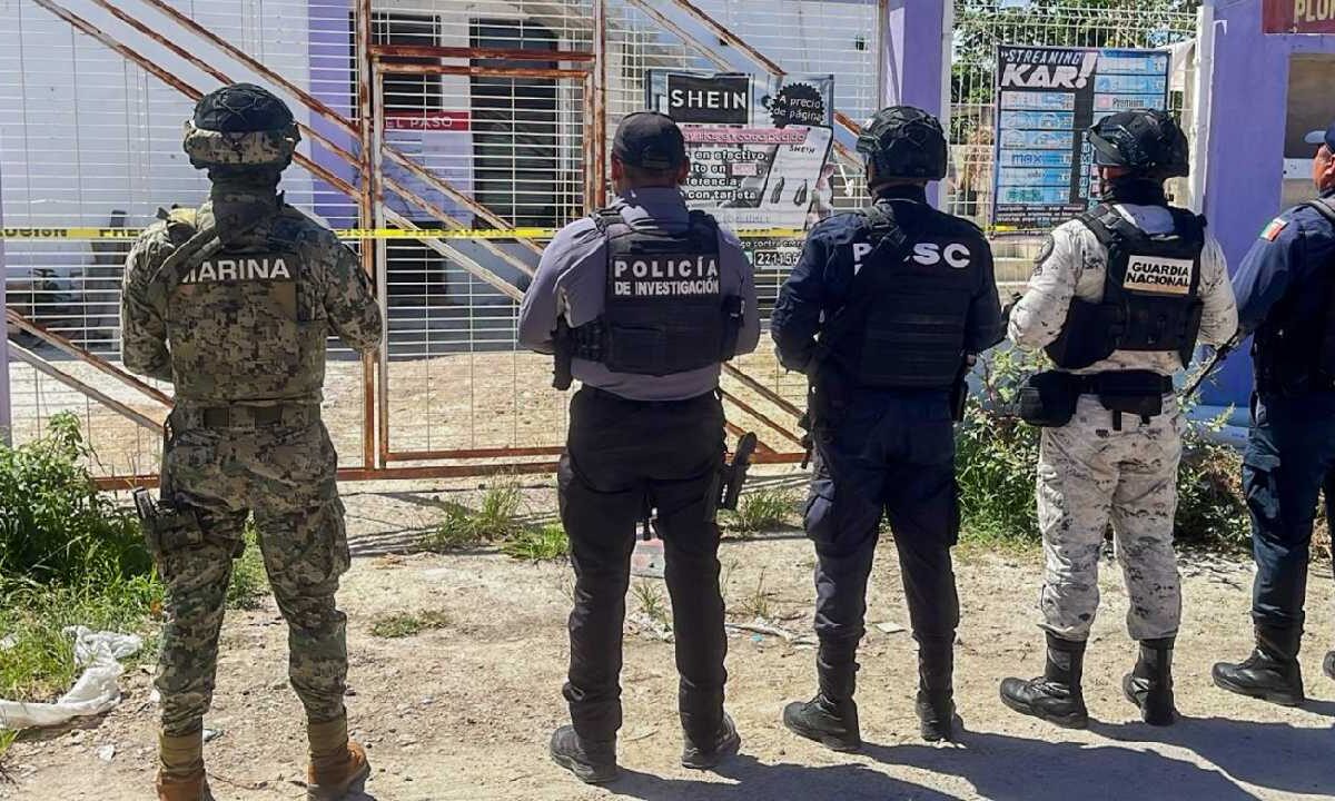 Drogas y arma de fuego aseguradas.