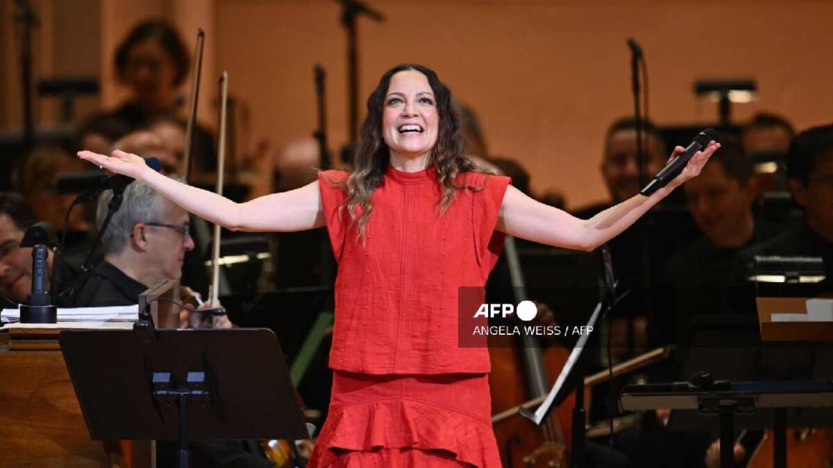 Natalia Lafourcade será mamá.