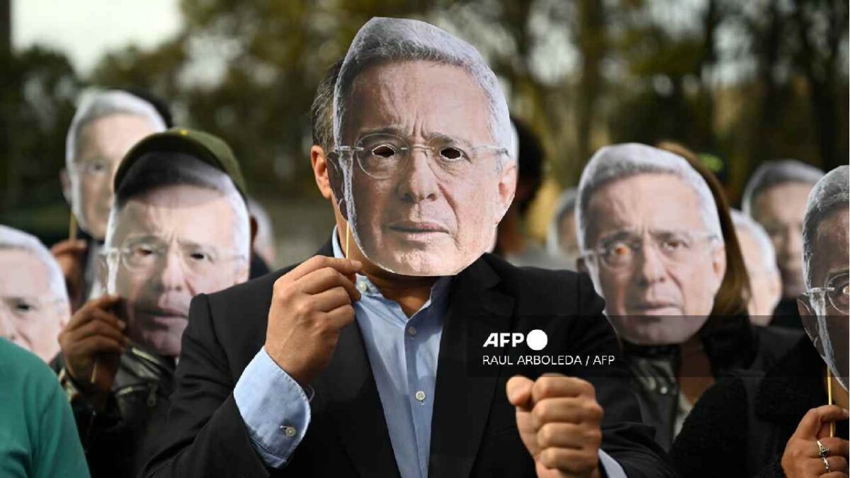 Álvaro Uribe Vélez, de 73 años.