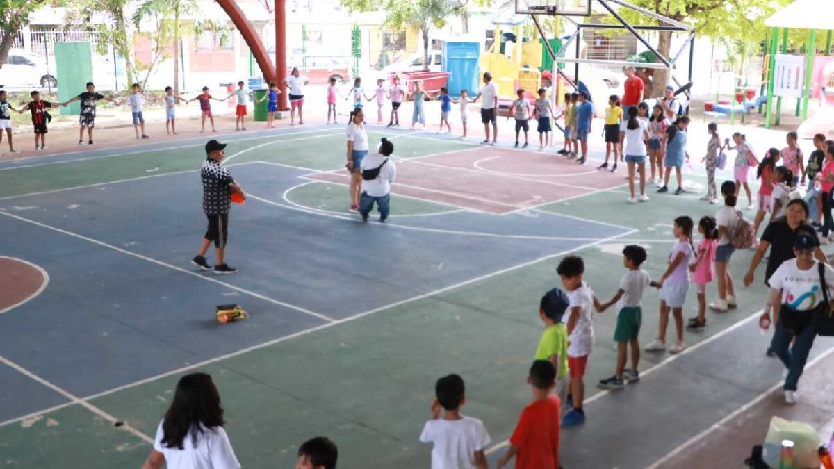 Invitan a cursos de verano en Cancún.