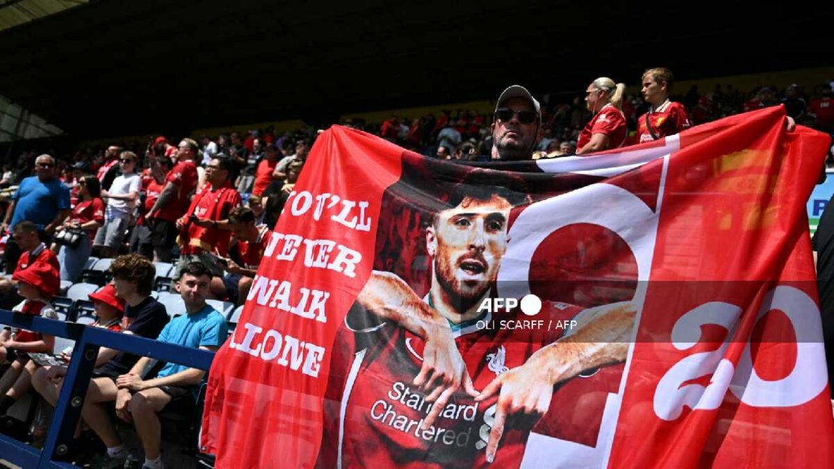 Liverpool honra a Diogo Jota.