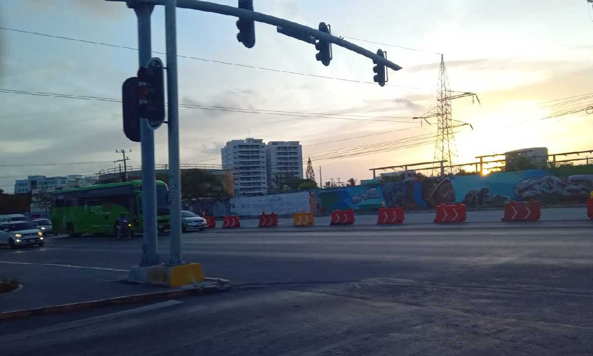 Cierres viales en Cancún.