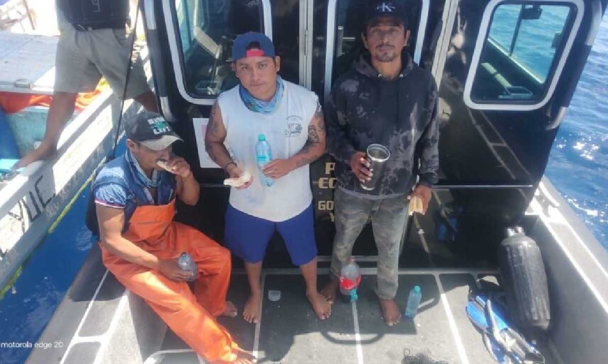 Los pescadores estaban a la deriva.