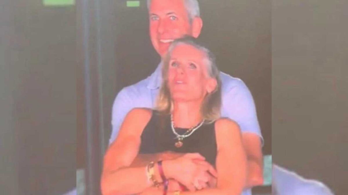 El CEO de Astronomer, Andy Byron, renunció.