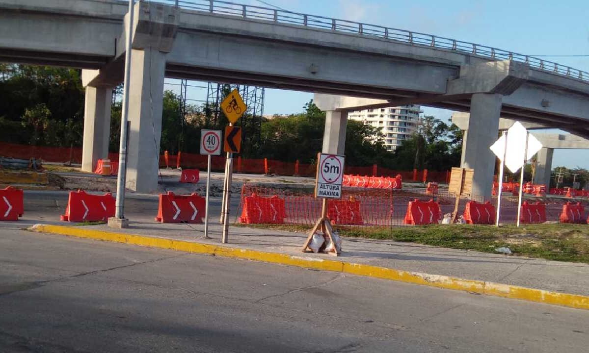 Cierres viales en Cancún.