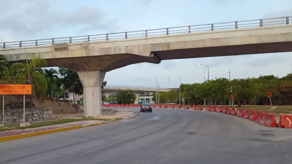 Cierres viales en Cacnún por obras.