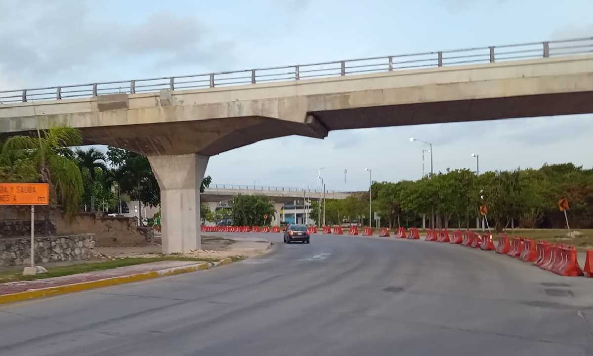 Cierres viales en Cacnún por obras.