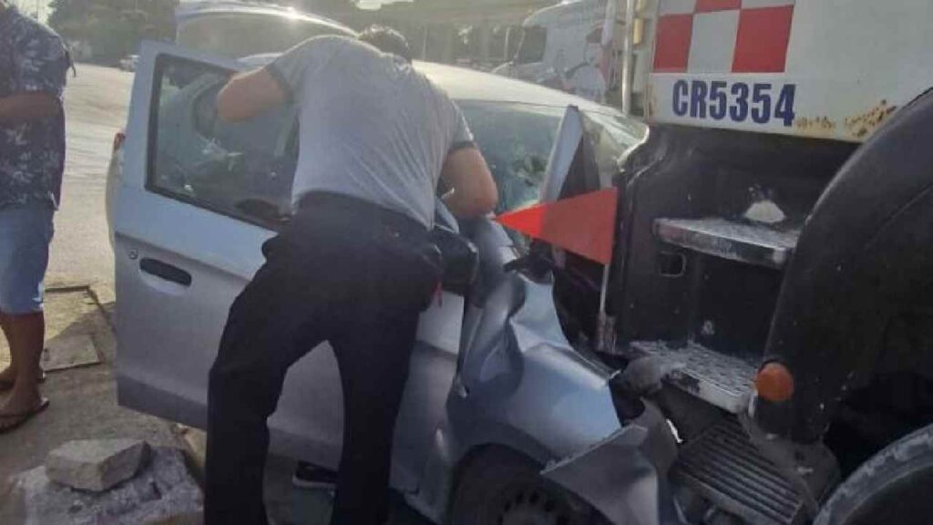 Aparatoso accidente en Cancún.