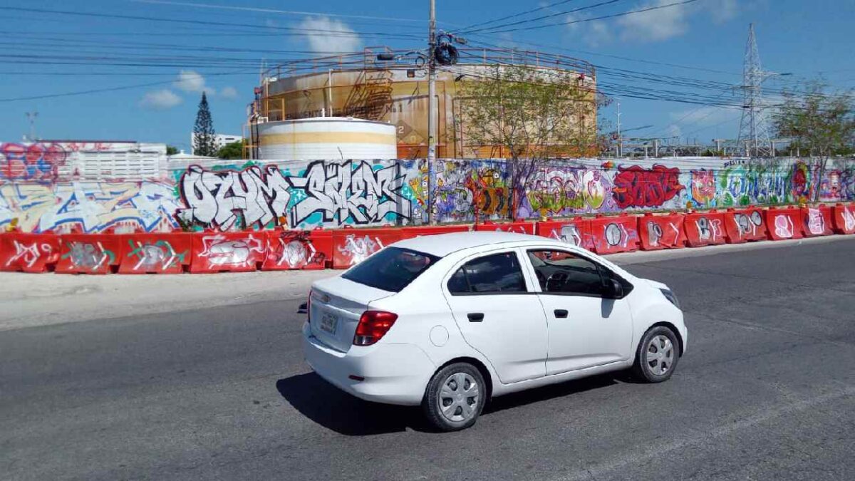 Cierres viales en Cancún.