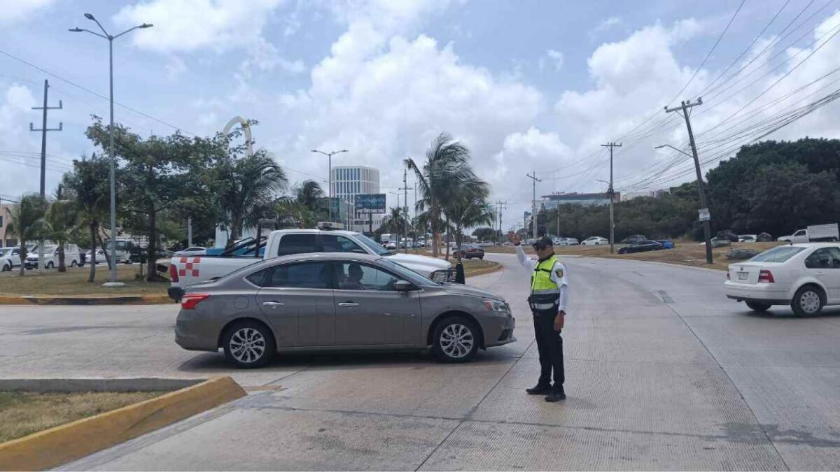 Cierres viales en Cancún por obras.
