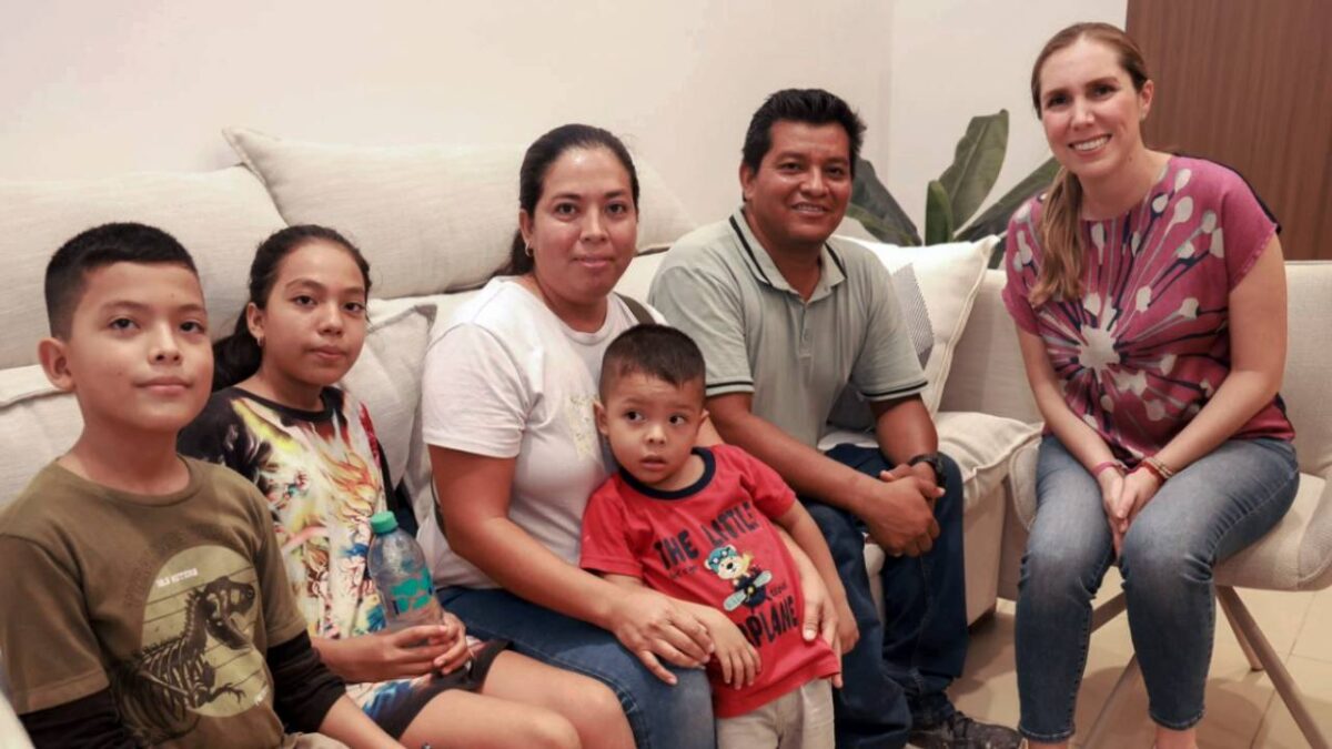 Programa de atención ciudadana en Isla Mujeres.