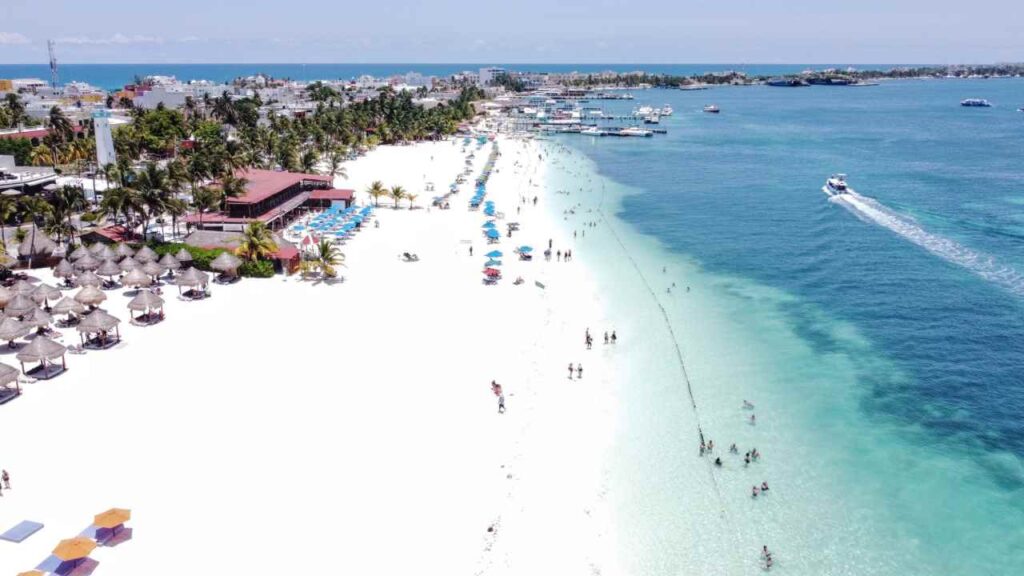 El clima en Quintana Roo, sin variantes.