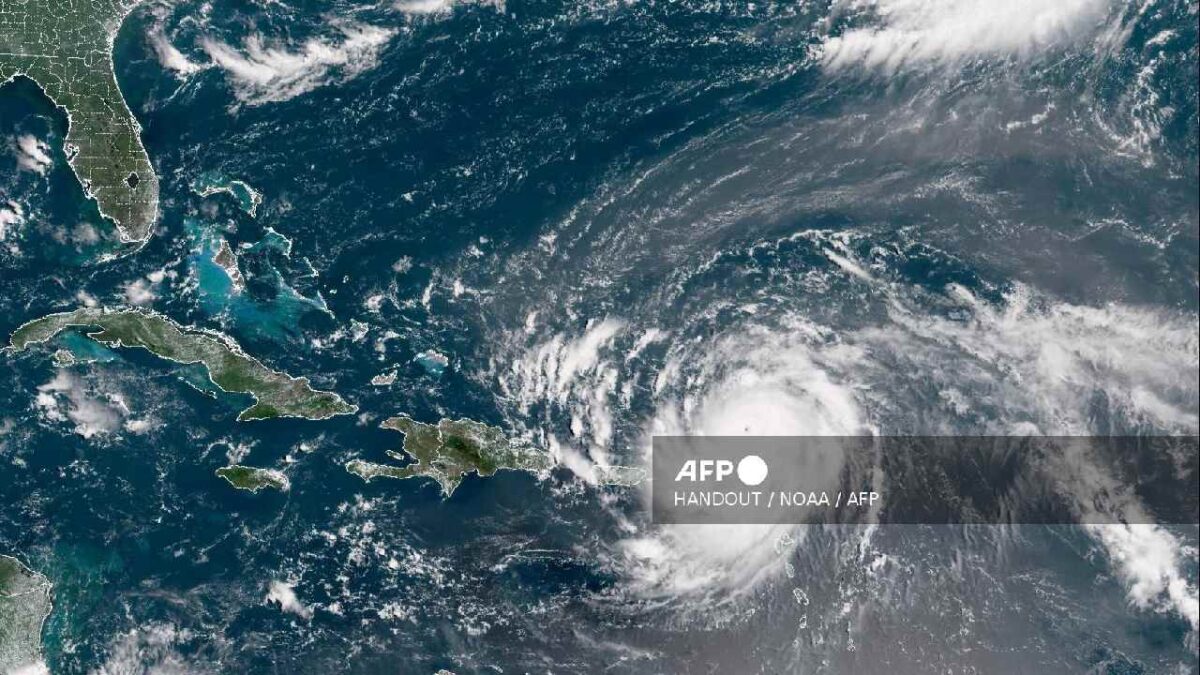 Huracán Erin pierde fuerza.