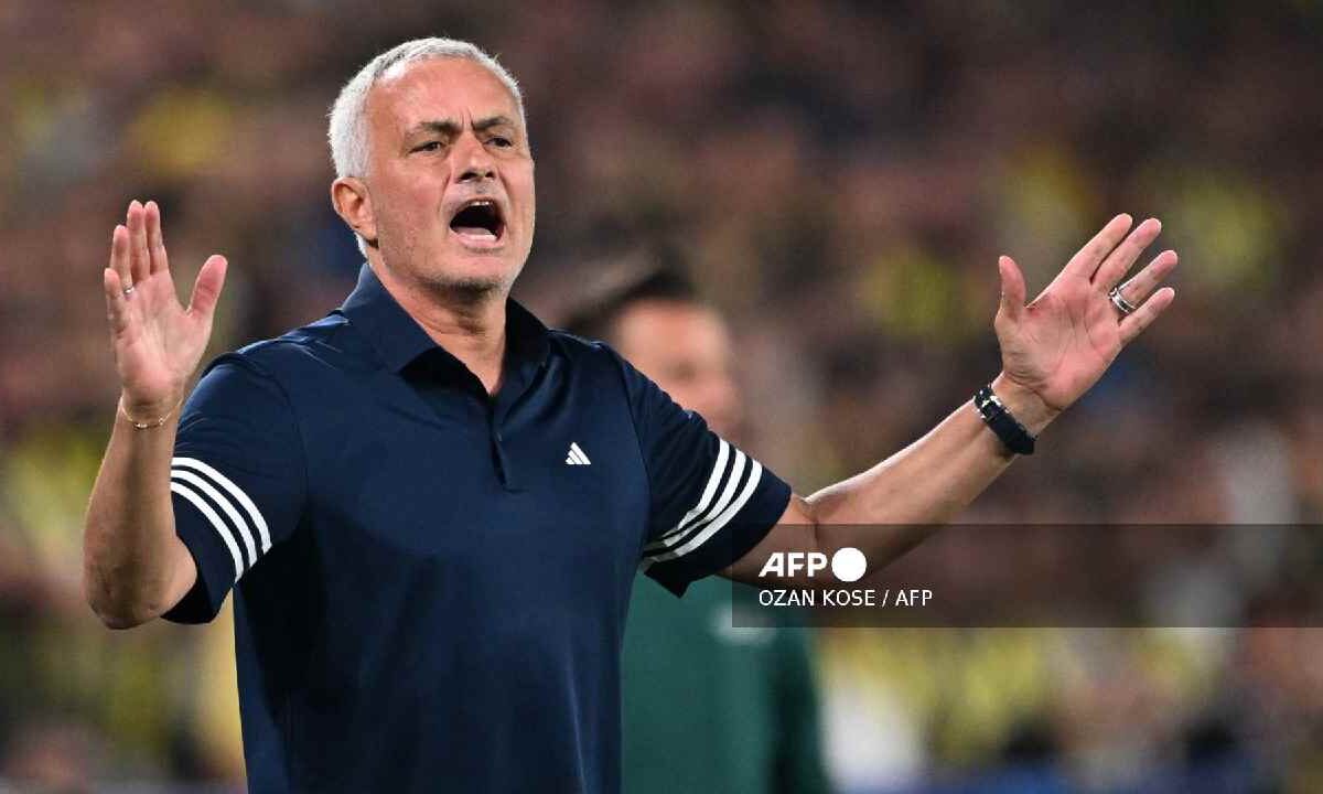 José Mourinho se quedó sin "chamba".