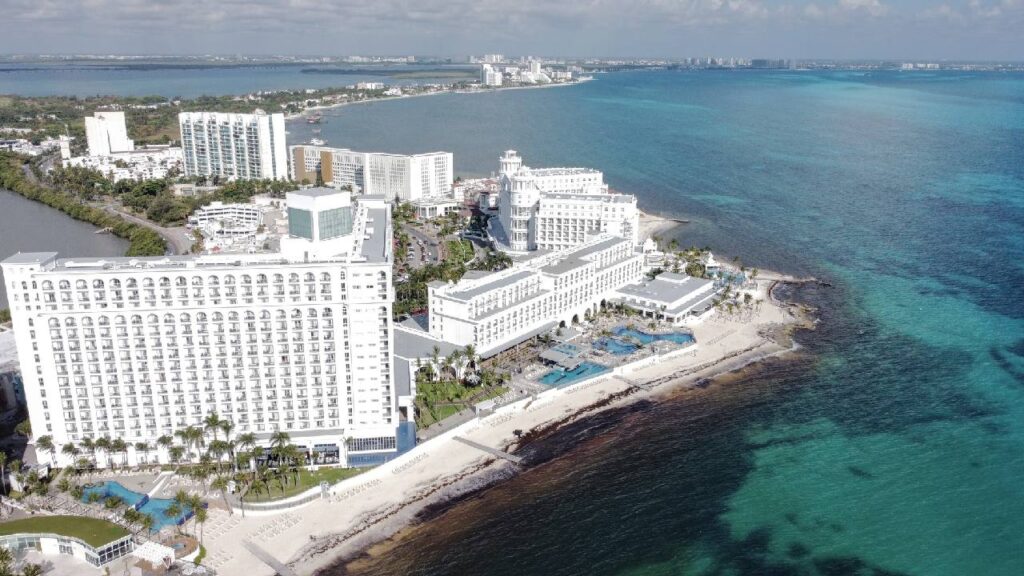Hoteles en la costa del Caribe mexicano.