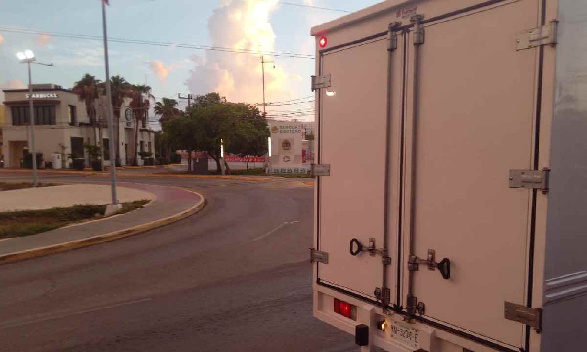Cierres viales en Cancún.