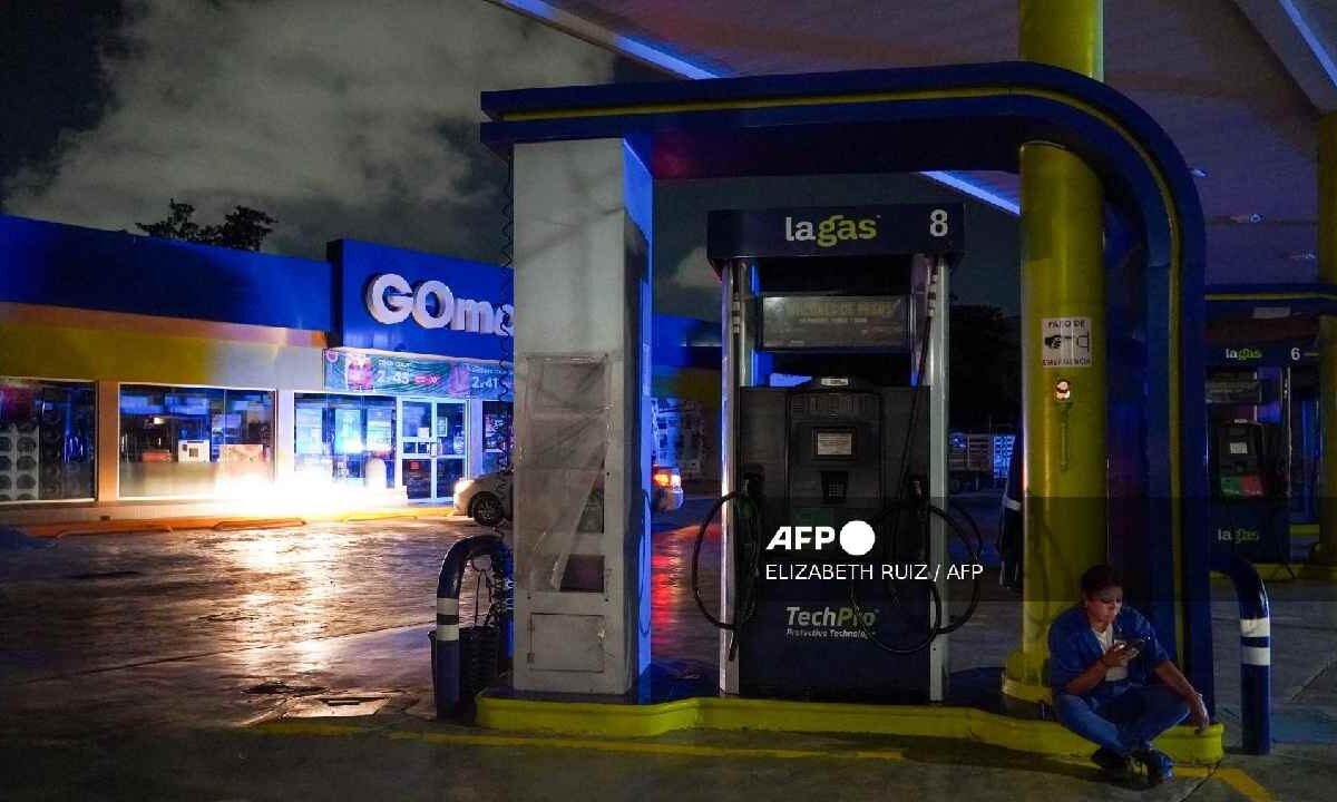 Apagón deja pérdidas millonarias.