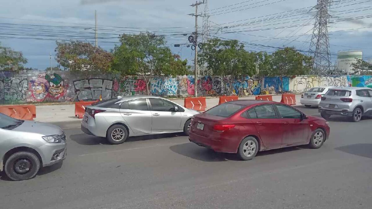 Cierres viales en Cancún.