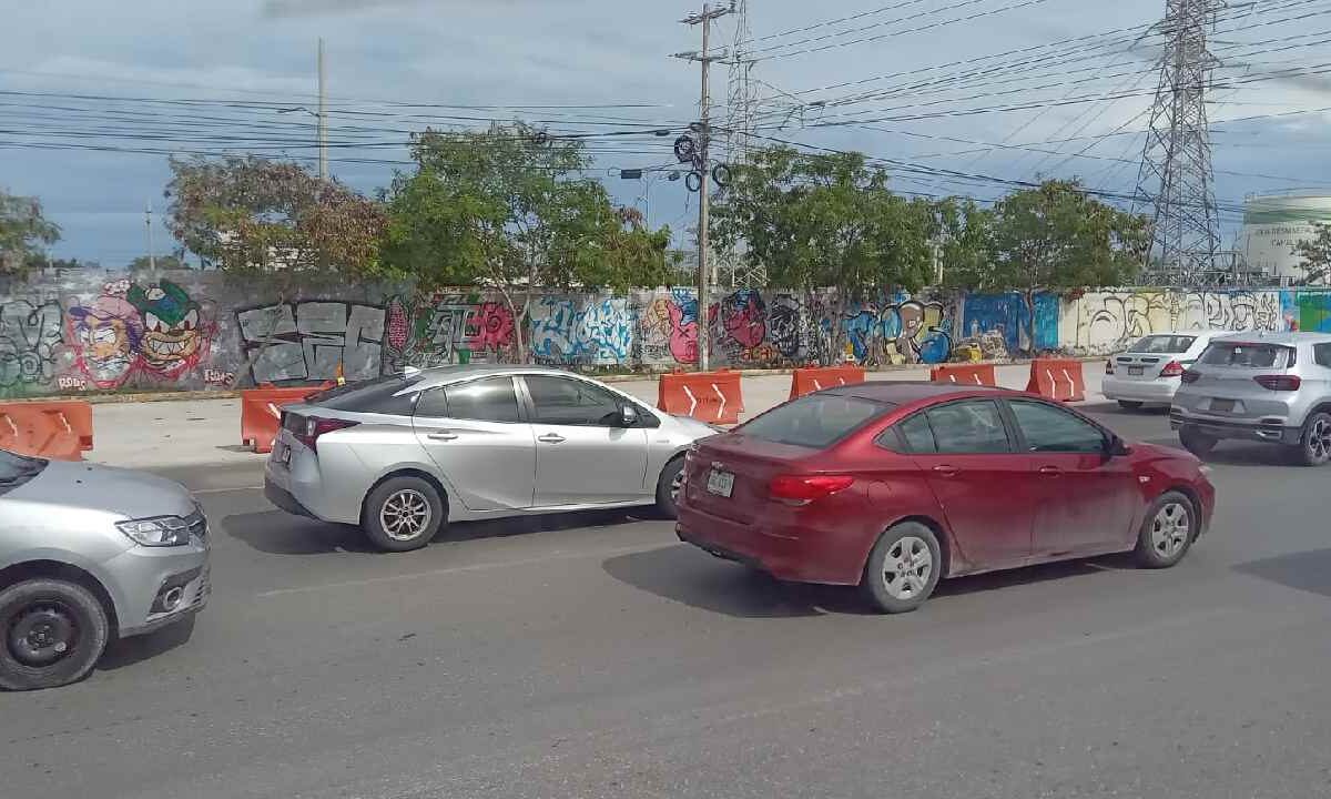 Cierres viales en Cancún.