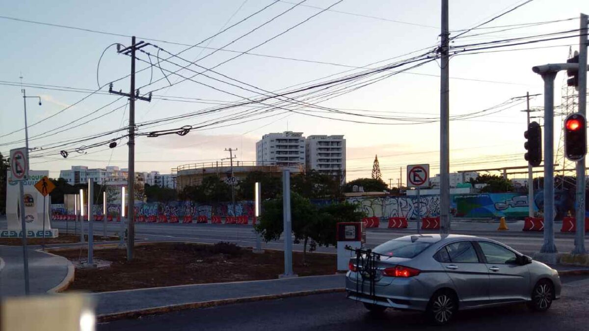 Continúan algunos cierres viales.