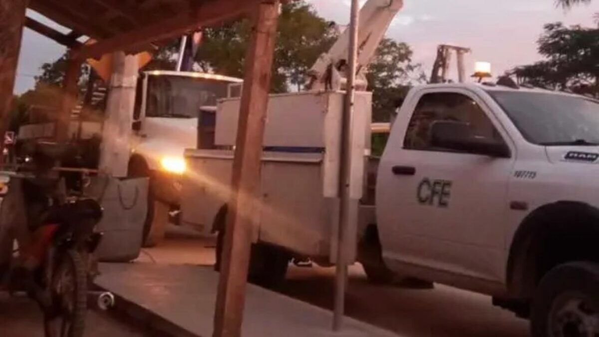 Apagones en Lázaro Cárdenas.