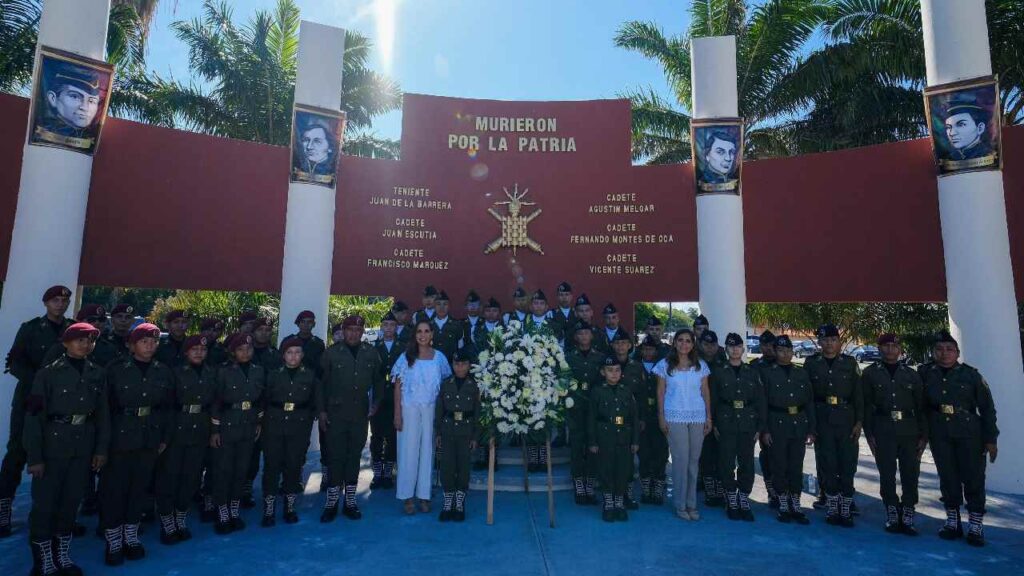 Mara Lezama honró la memoria de los Niños Héroes.