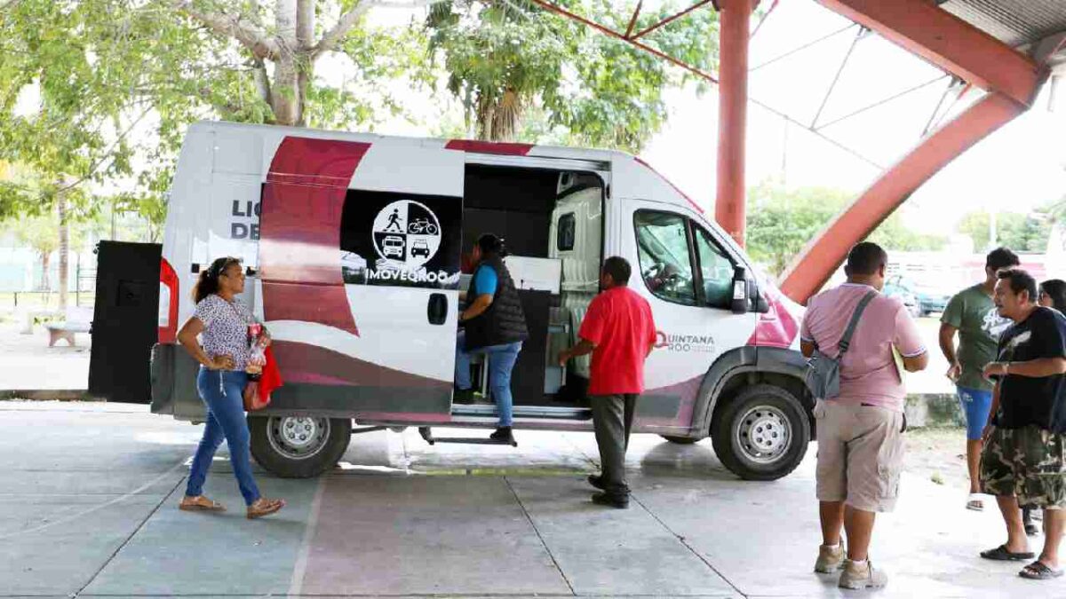Caravana móvil en Cobá.