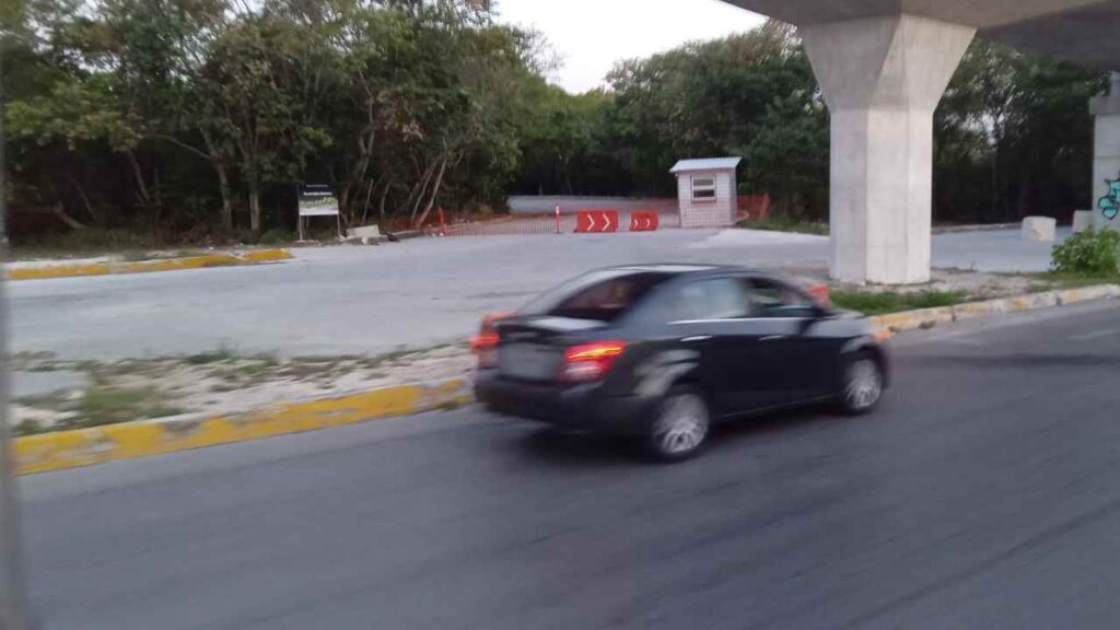 Cierres viales en Cancún por obras.