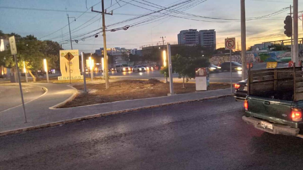 Cierres viales en Cancún.