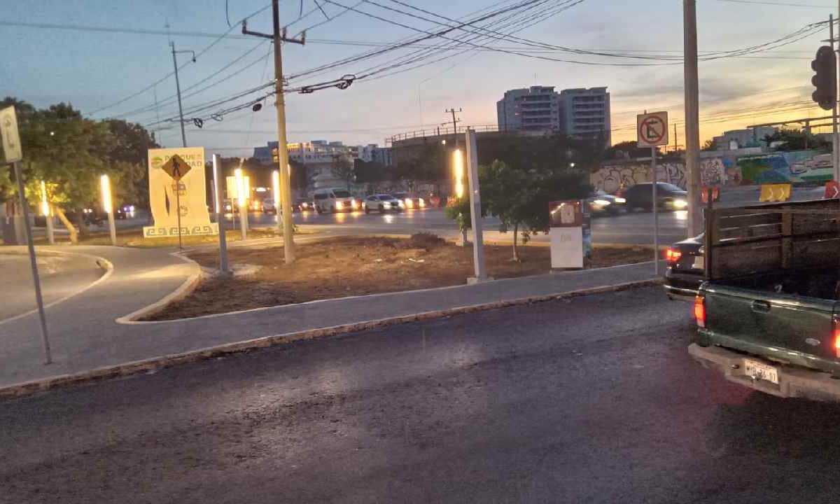 Cierres viales en Cancún.