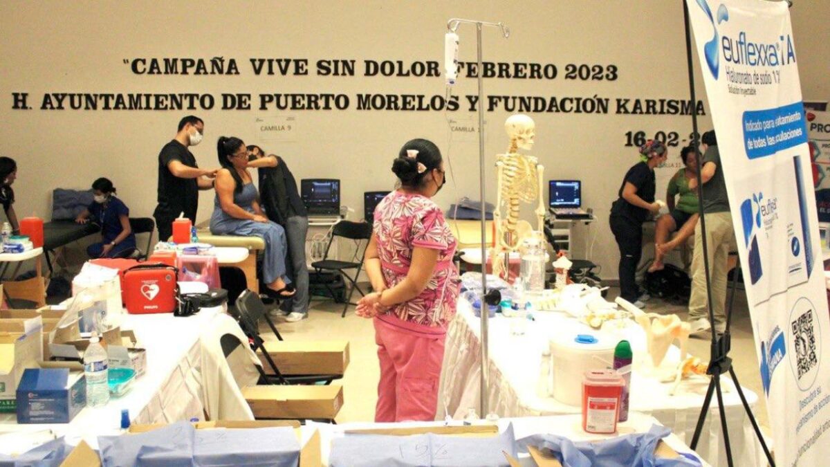 Campaña de salud en Puerto Morelos.