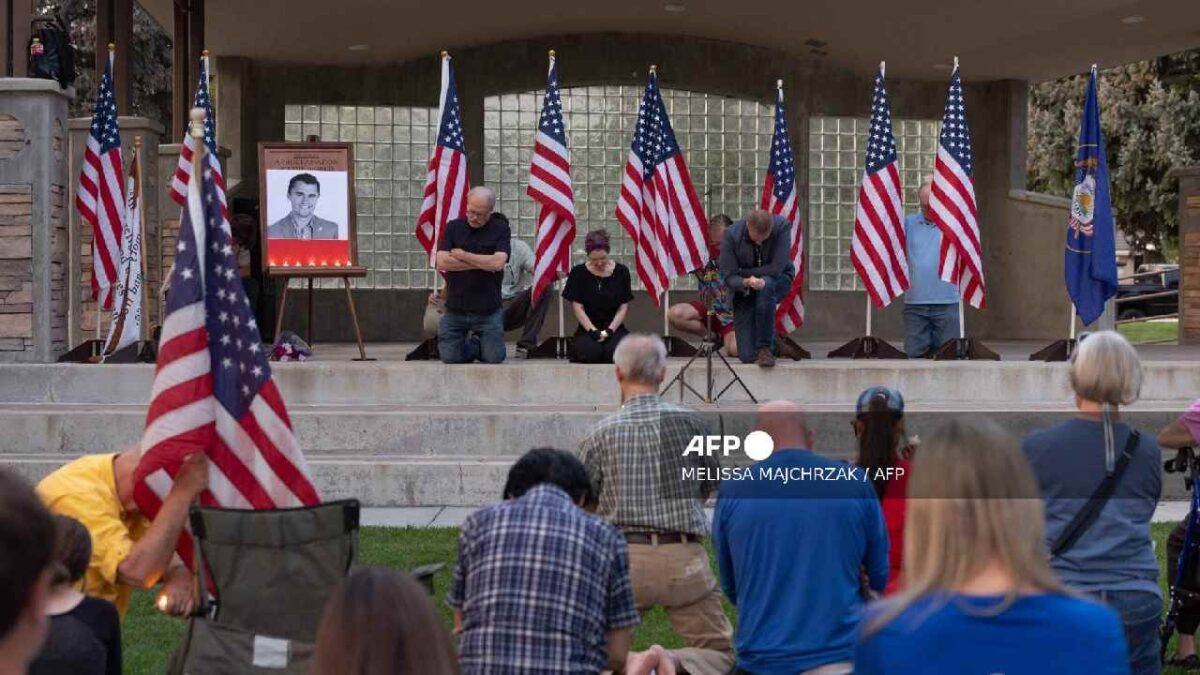 Charlie Kirk murió tras recibir un disparo.
