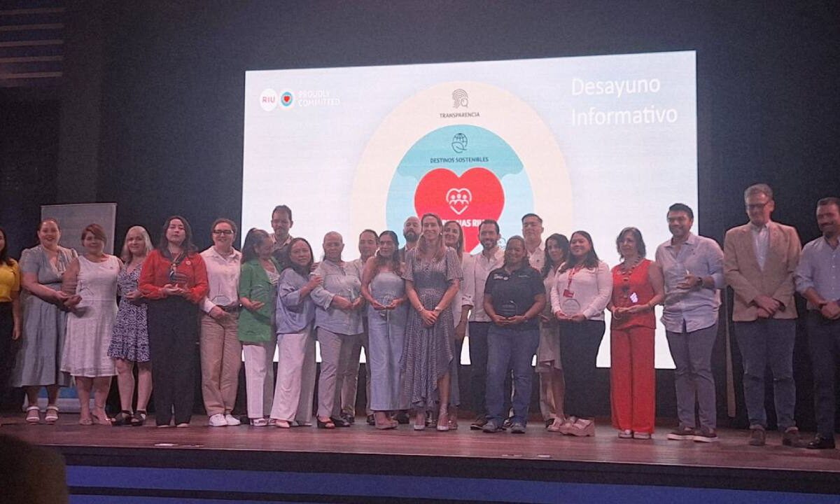 RIU lanza Proudly Committed en México.