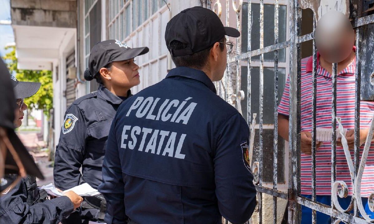 Policías en Chetumal.