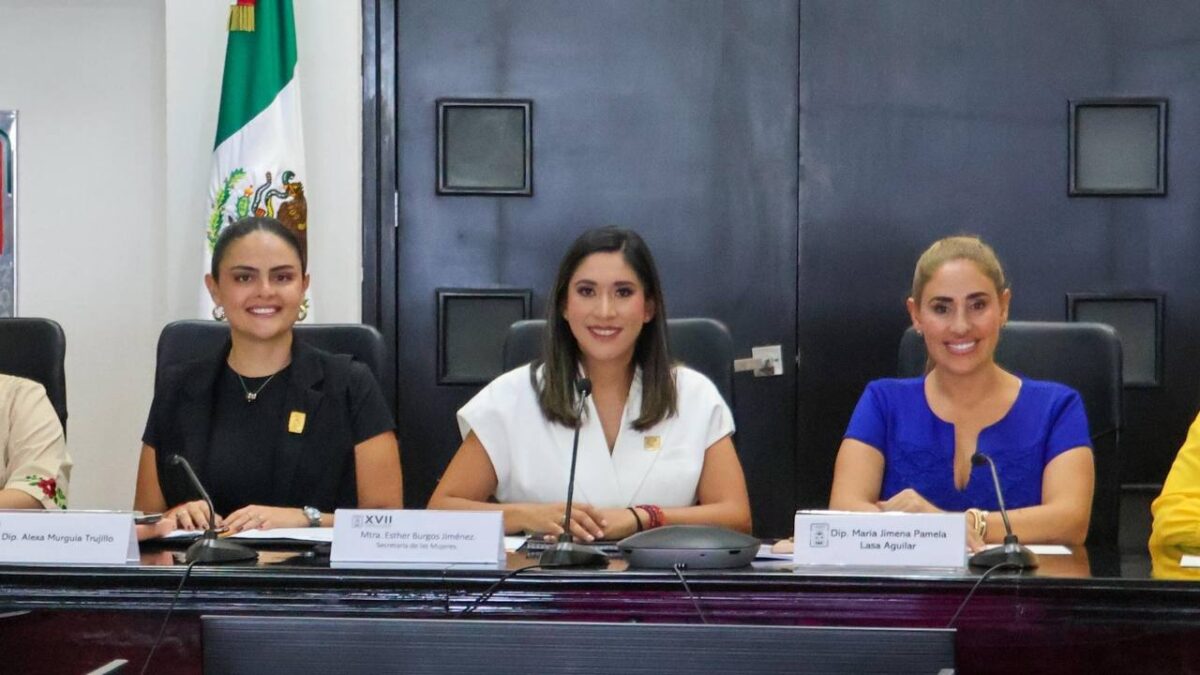 Esther Burgos Jiménez, titular de la Secretaría de las Mujeres de Quintana Roo.
