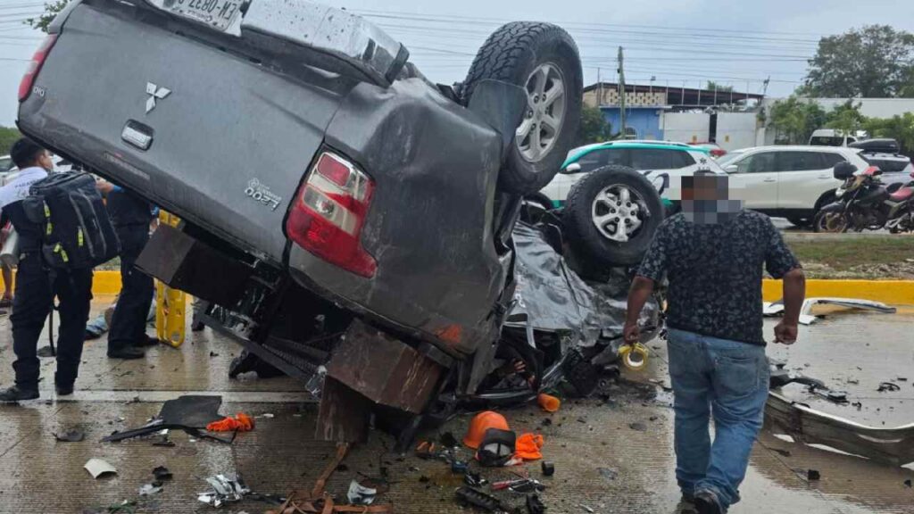 Choque deja cinco muertos.