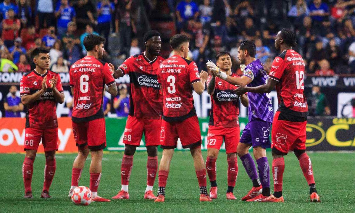 Vencen Xolos a la máquina.