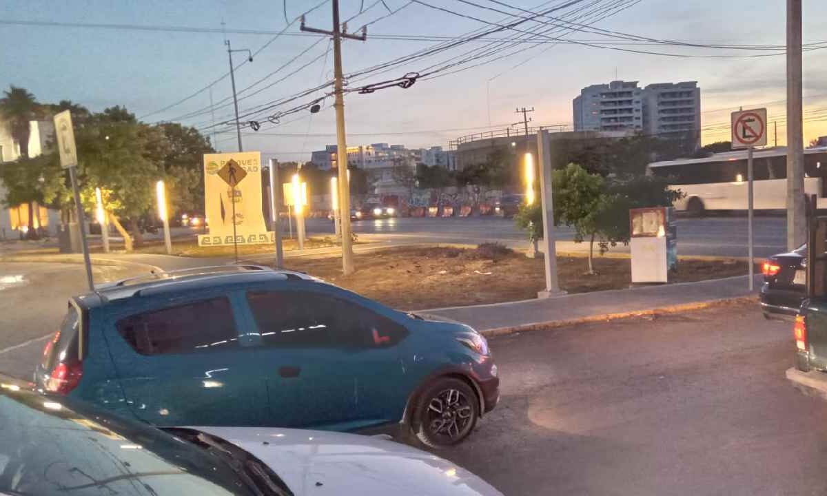 Cierres viales en Cancún.